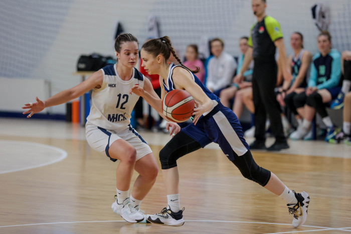 Встреча двух команд клуба в чемпионате Беларуси